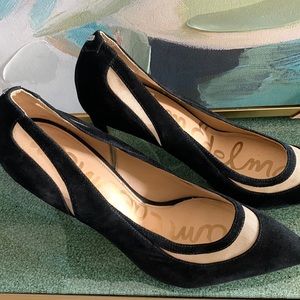 Sam Eldeman black pumps